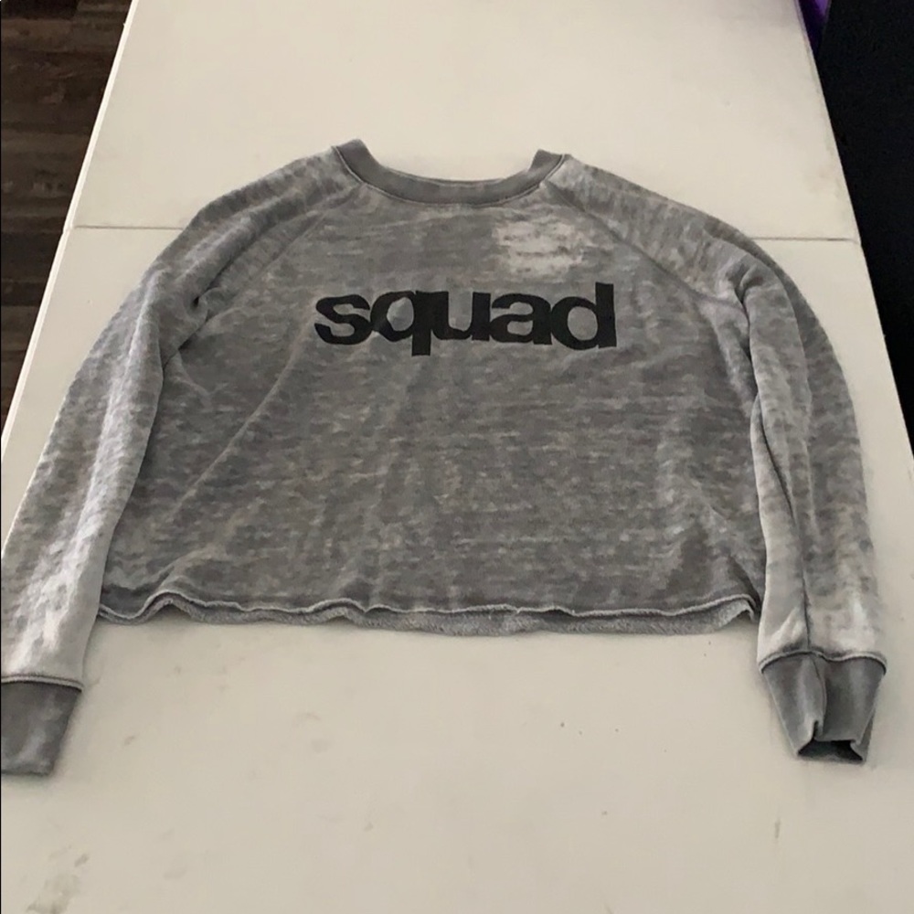 gray american eagle cropped long sleeve